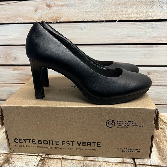 New Clarks Ambyr Joy Black Leather Pumps Classic High Heel Comfort Shoes Size 8M - Picture 2 of 8